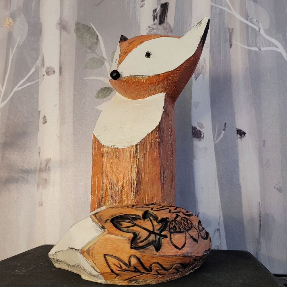 Fox Figurine Rustic Wood-look Resin With Woodsy Etchings On Tail - Picture 7 of 16